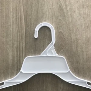 Plastic Top Cloth Garment Rack Hanger for Adult Clothes with Size Marker Ring and Anti-Slip Shoulder