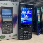 wholesale servo 2.8 inch 4 SIM card phone unlock dual flash light V12 GSM 850/900/1800/1900 keypad mobile phone with Camera