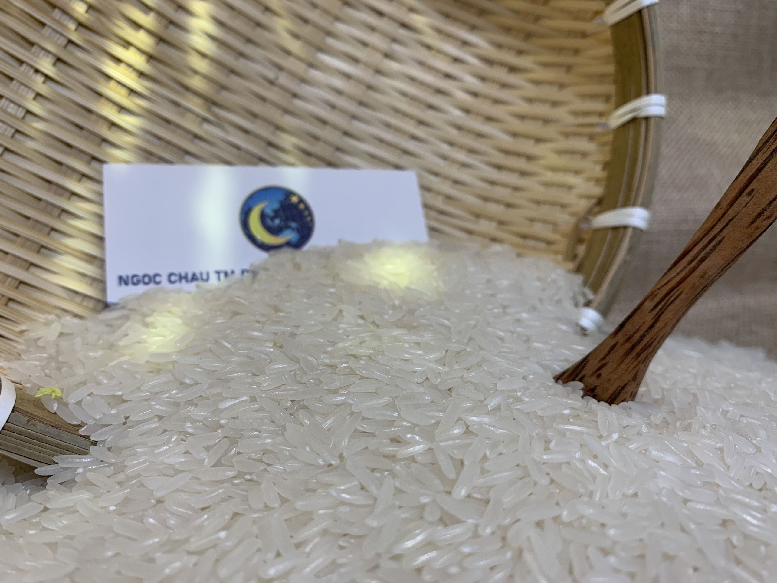 Buy Dt8 Rice Fragrant Long Grain White Rice 5% 25% Broken Vietnam Rice ...