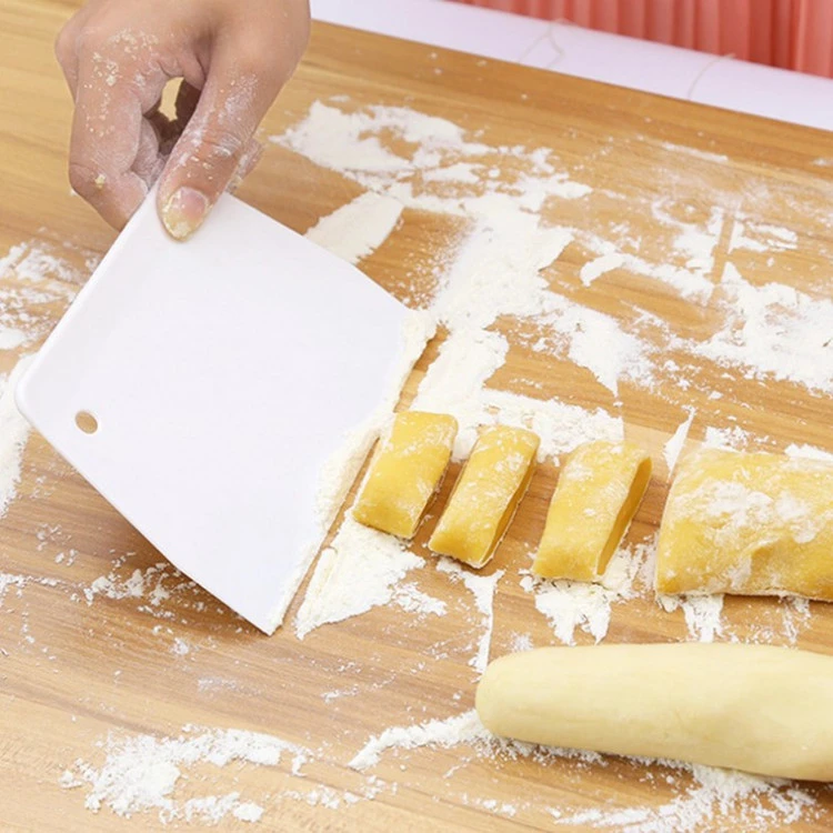Baking Gadgets White Pink Plastic Cake Tool Edge Scraper Pizza Pancake Pie Cutter Dough Cutters