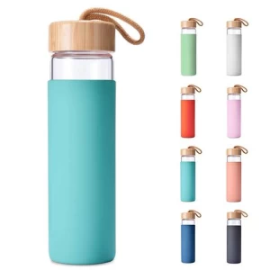 Customized 650ml 700ml 1000ml clear glass bamboo lid silicone sleeve water bottle