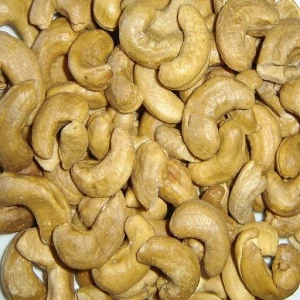 First Grade Salted roasted cashews with best price, Wholesale Vietnam Cashew nuts w320 snacks