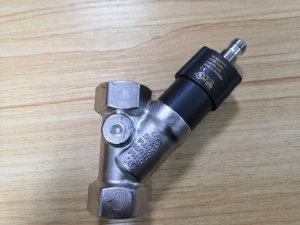 IFM SBY434 Flow Sensor with Check Valve and Display