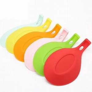 Kitchen Colorful Durable Table Heat Resistant Silicone Spoon Rest Small Size