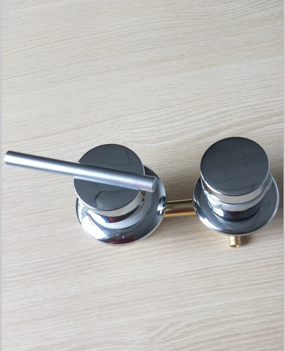 Manufacturers Wholesale Sanitary ware mixer wall mounted durable bath shower faucet