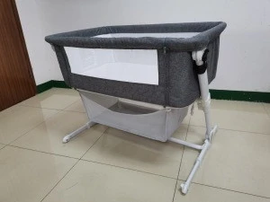 Purorigin Promotional Price Metal Frame Bassinet For New Born Baby mobile baby carry cot Bedside Bed For Baby