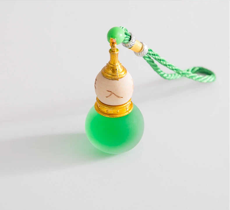Round bottle wooden cap car air freshener hanging car perfume diffuser bottle