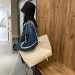 Simple And High-Capacity Fashion Women Bag New Trendy Crocodile Pattern Pu Handbags For Women Versatile Solid Color Tote Bag