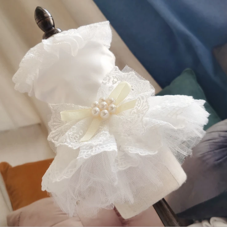 2020 Falda de perro dog clothes pet white dress wedding with rhinestone decorate Ropa de mascota
