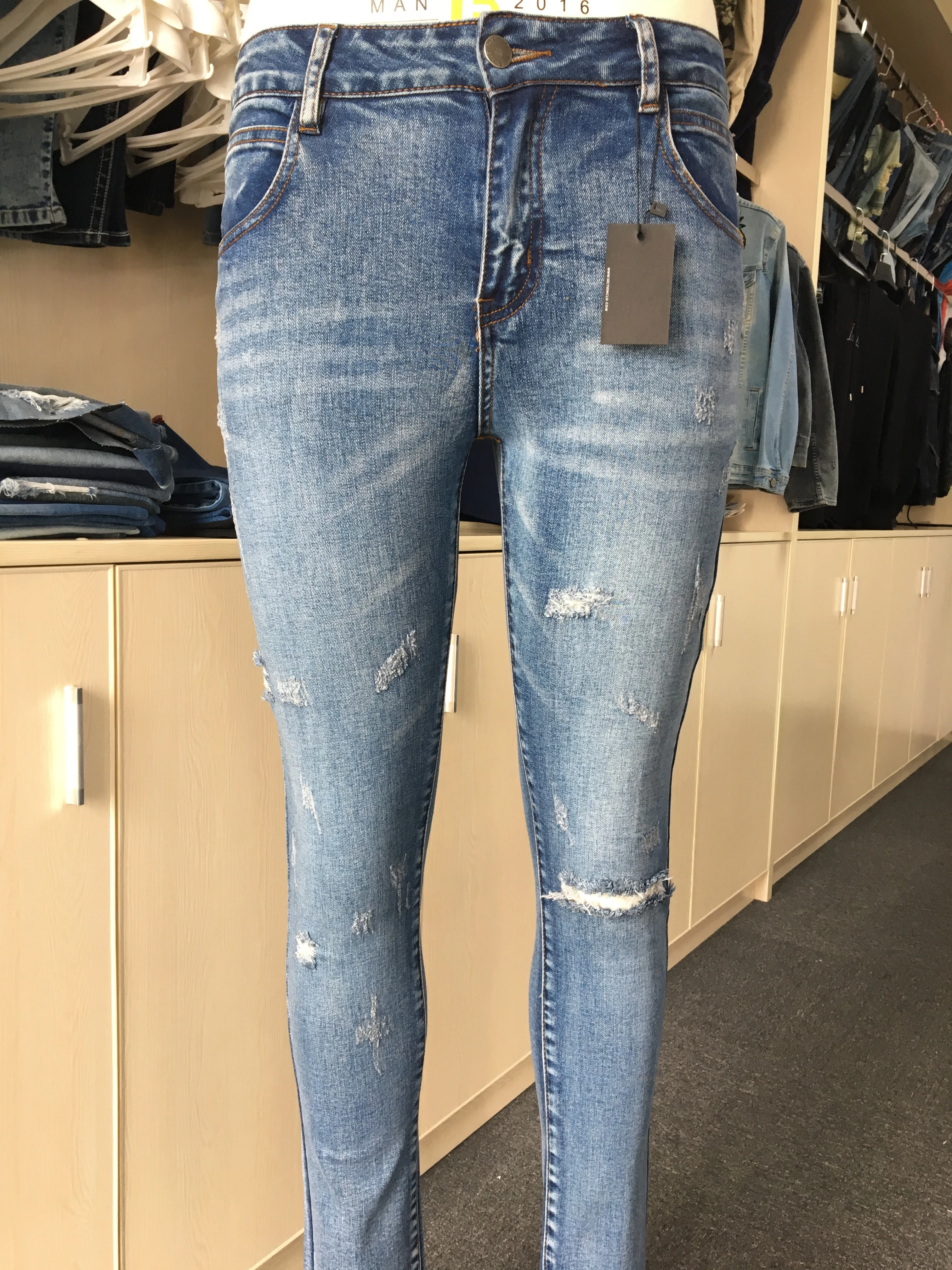 China factory high quality fashion popular mens skinny ripped jeans European designer funky damaged denim slim fit pants