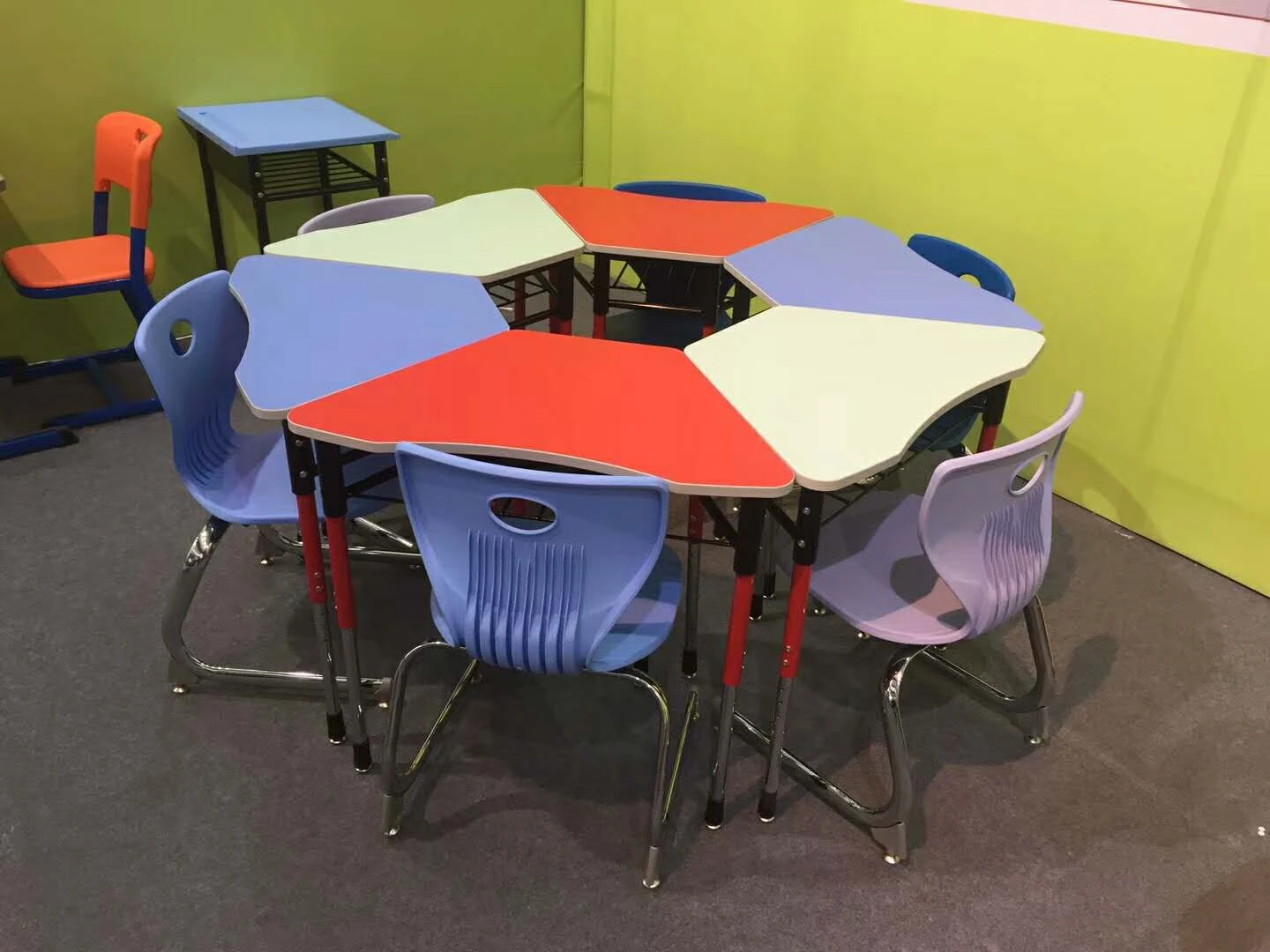 colorful hot seeling   desk and chair smart Classroom Furniture