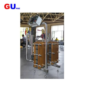 Gas heater with plate heat exchanger unit for hot water heating system