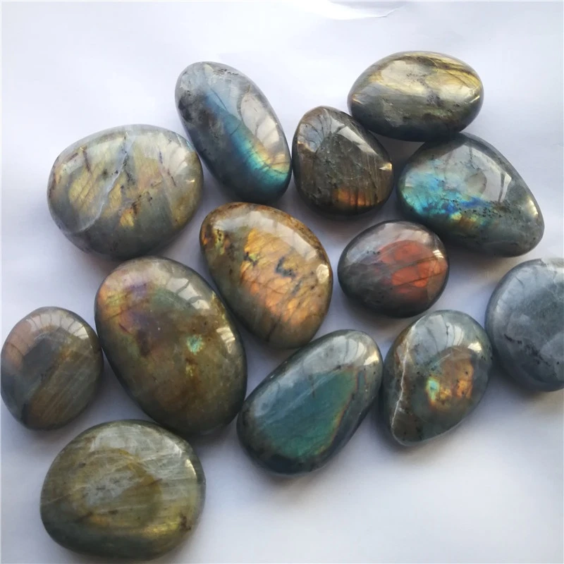 High quality natural color crystal stone polished crystal tumbled stone labradorite quartz palm stone