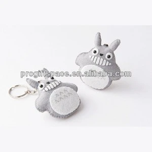 Hot new bestselling product wholesale  handmade Smiling Totoro Felt Plushie Keychain made in China