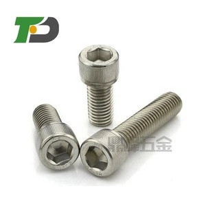 Hot selling 304 fastener DIN7985 bolt