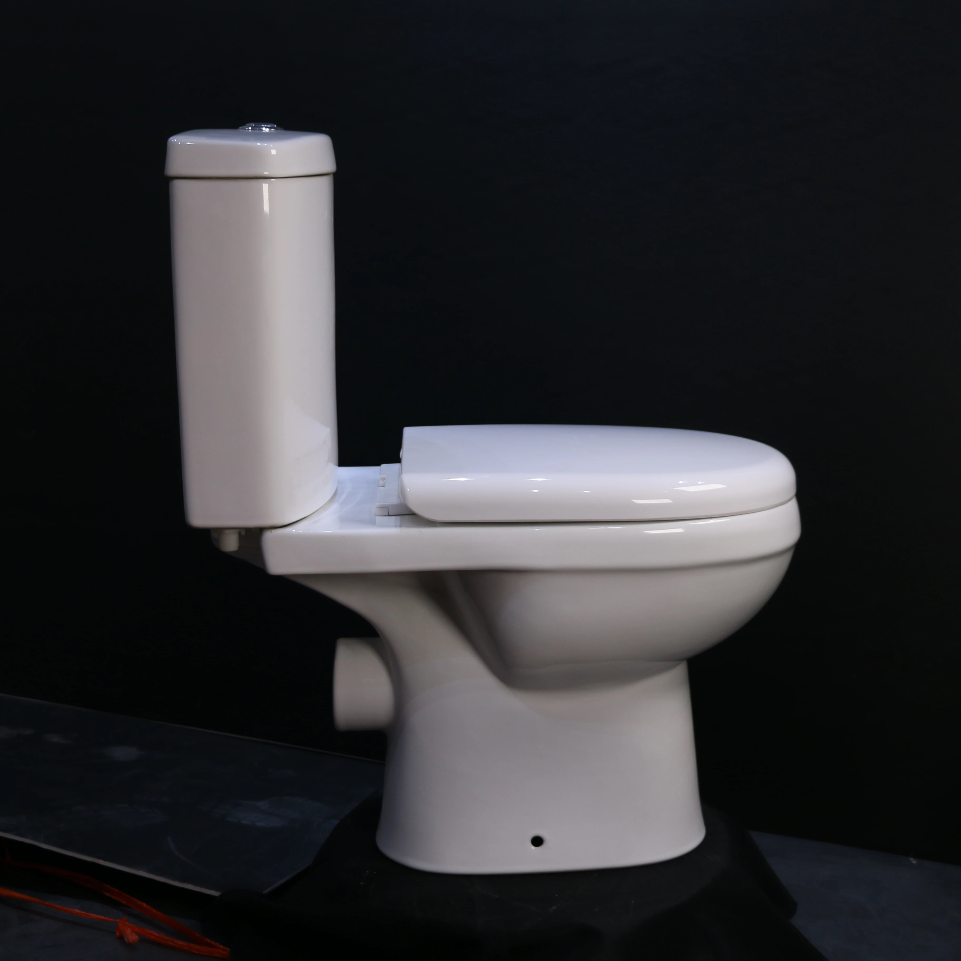 Medyag OEM/ODM European Toilet Bowl P-trap185mm S-trap220mm Dual Flush Wash Down Two Piece Toilets