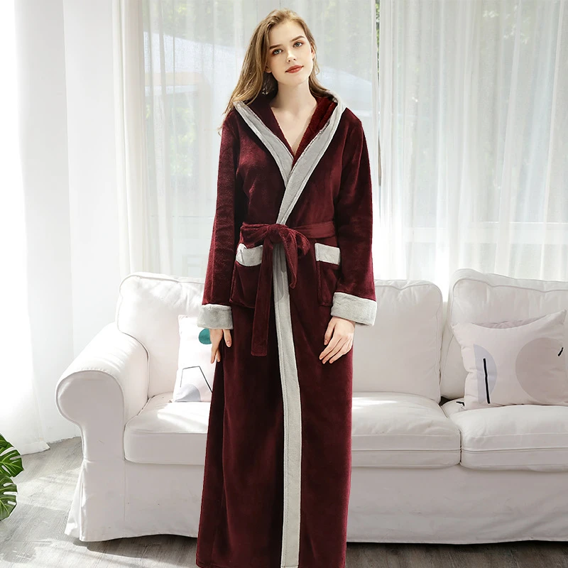 Sexy contrast hooded bathrobe autumn and winter flannel coral velvet mens Nightgown thickened lengthened lovers bathrobe woman