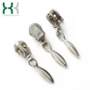 Wholesale Custom Shiny Silver Decorative Durable Garment Metal Zinc Alloy Auto Lock Zipper Slider