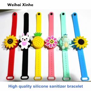Xinhe Adjustable Alcohol Disinfection Gel Wristband Sterilization Dispenser Silicone Hand Sanitizer Bracelet with Refill Bottle