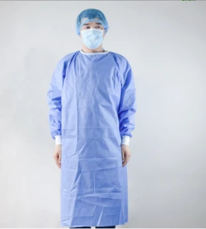 Isolation gown level 2