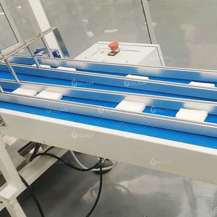 Buy Mini Wet Wipes Machine from ZhengZhou SUNY Industrial Co.,Ltd ...