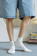 Men's mid-rise socks