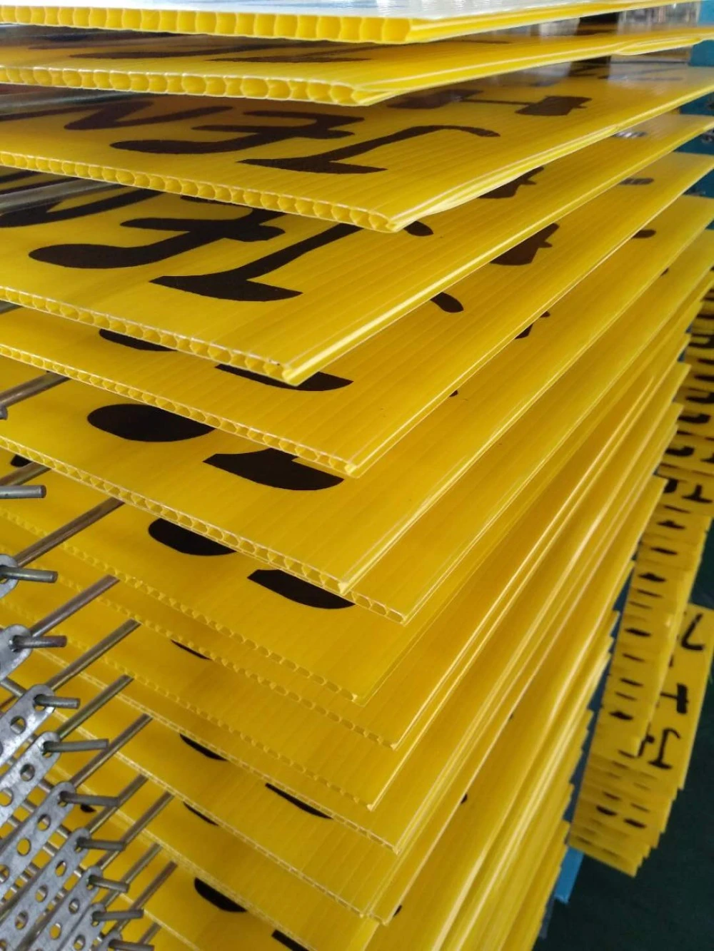 18x24 Yard Signs Board Corrugated Plastic Sheet Manufacturer