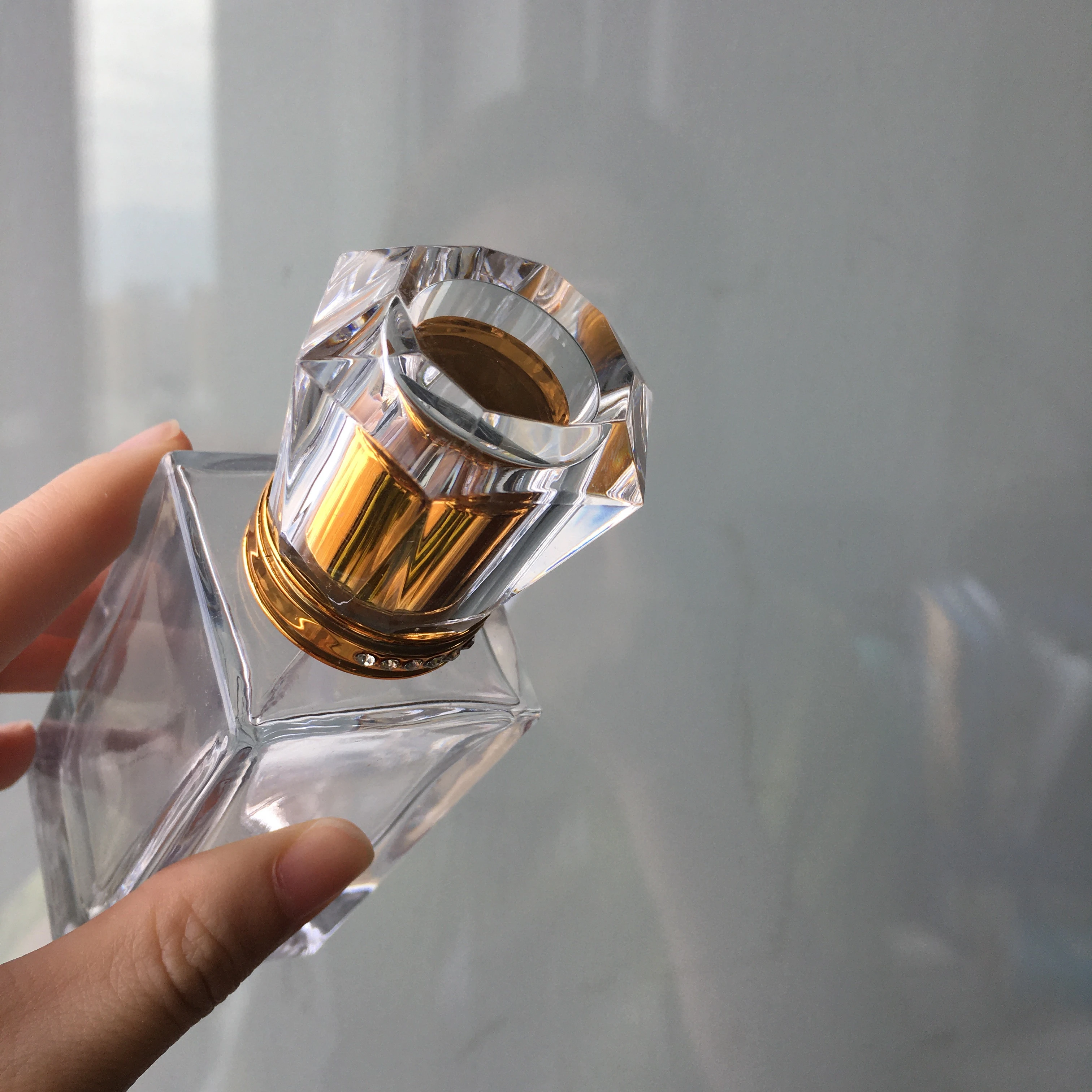 50ml Gold Crystal Glass Perfume Bottle Rectangular Shape Spray Bottle