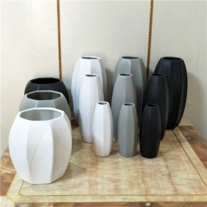 China Concise Indoor Home Decoration Ceramic Porcelain Flower Vase for Cut Flowers