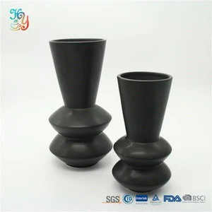 Customized modern black ceramic flower vases