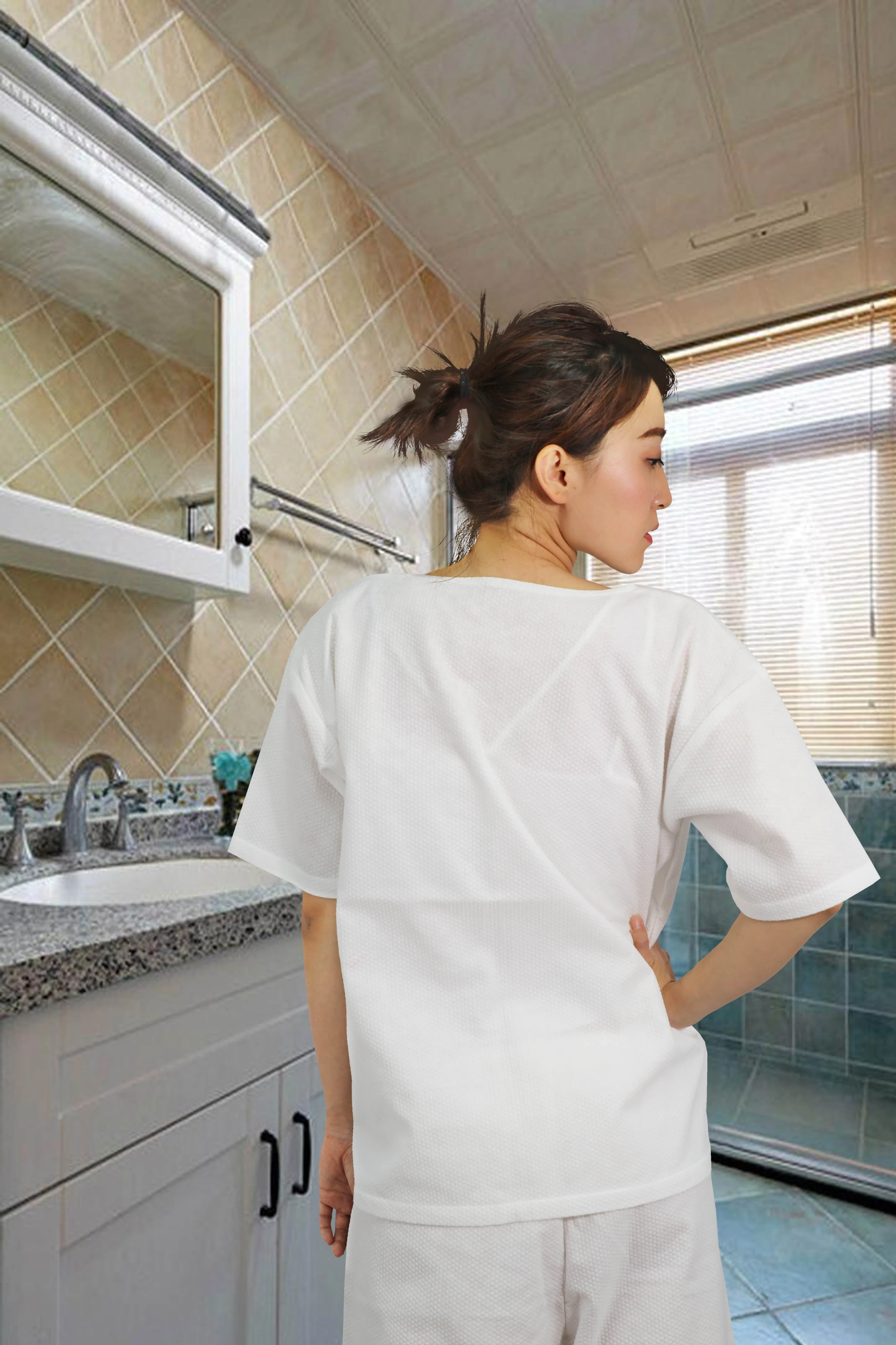Disposable non-woven unsex private logo high quality customized biodegradable breathable bath robe
