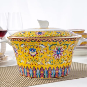 Gold Line Customized Design Pink Colour Ceramic Dinner Big Bowl Set  with Lid Porcelain Bone China Soup Tureen Jar
