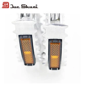 High Quality Aluminum Silver Mountain Road Bike Pedals With Yellow Light Reflector Bisiklet Bicycle Pedal Bike Accessories