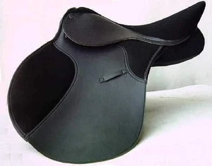HIGH QUALITY SYNTHETIC JUMPING HORSE SADDLE.