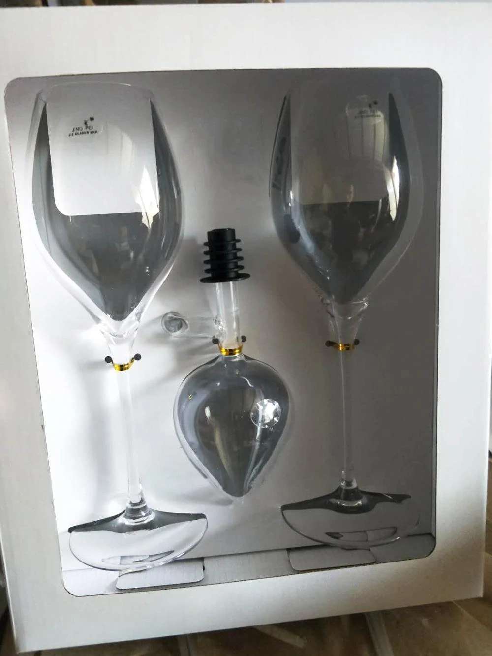 Lead-free Crystal Glass Heart Shaped Wine Decanter Set Wine Aerator With Glasses