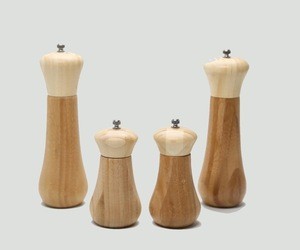 Novelty Bamboo Wooden Mini Spice Salt Pepper Shakers Mill Salt And Pepper Grinder Set