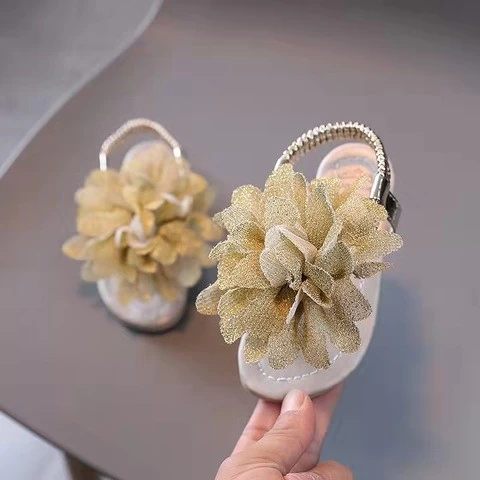 2022 Summer children shoes girl fashion pure color soft bottom flower princess shoes handiness beach elastic band casual sandals