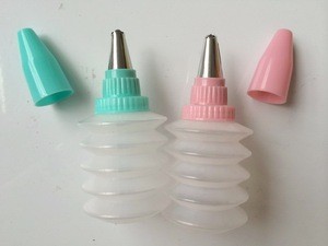 3Pcs plastic cupcake decorating cake tools kit / Cake decorating squeeze bottle / Icing bottles