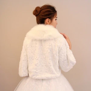 Bridal Jackets 2018 Warm Winter Women Plus Size Wedding Shawl Bride Wrap Cape Coat Bridal Faux Fur