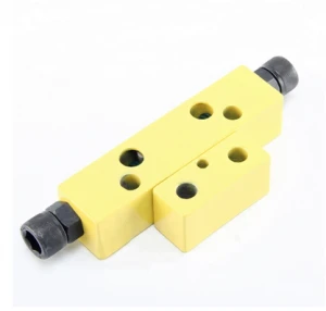 China Supplies Plastic Injection Mold Parts Slide Bolt Latch Lock For Industrial
