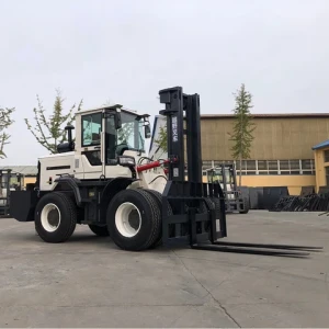 Factory direct chinese new 2.5ton sales outdoor terrain cheap sale diesel forklift with cabine