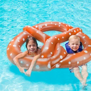 Hot swimming pools floating bathing doughnuts bathing doughnuts circles