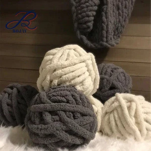 Light Grey and White 240-250g per Skein Super Soft Fluffy 2cm Jumbo Chunky Chenille Yarn for Arm Knitting