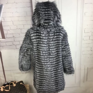 Wholesale Natural Fur Coat Fashion Sliver Fox Fur Jacket Women Batwing Sleeve Shawl High Quality