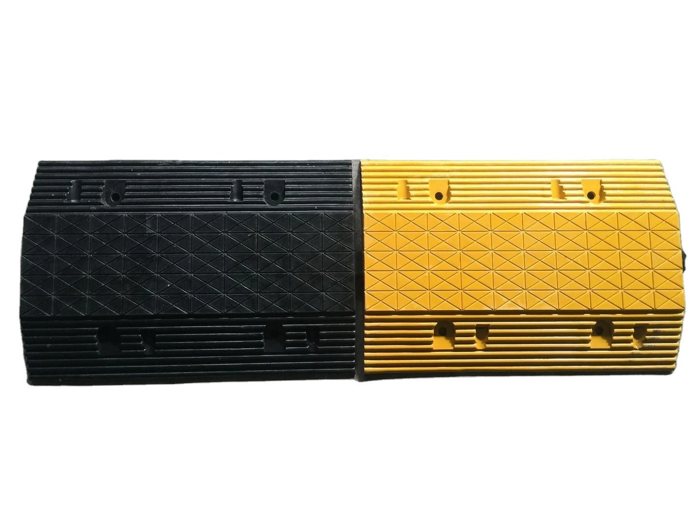 50*35*5cm Anti-Uv High visibility Yellow &amp; Black road speed ramp/ Rubber Plastic Speed Bump for Safety Traffic