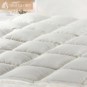 China Manufactory Two Layers 10% Goose Down Feather Mattress Topper,Wholesale Massage Mattress,Goose Down Filled Mattress