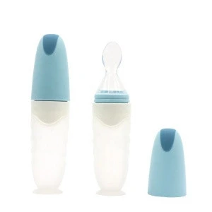 FDA Approved Eco-friendly Food Grade Infant Squeeze Dispensing Baby Bottle Spoon Rice paste Squeeze Feeding Bottle With Spoon