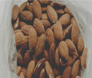 Organic and Healthy Sweet California Almonds / Raw Almonds Nuts