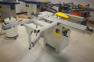 sliding table panel saw machine