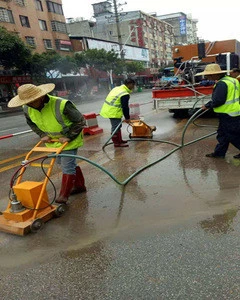 Truck mounted High pressure water road marking removal machnine/ truck High pressure water street line marking removal machnin